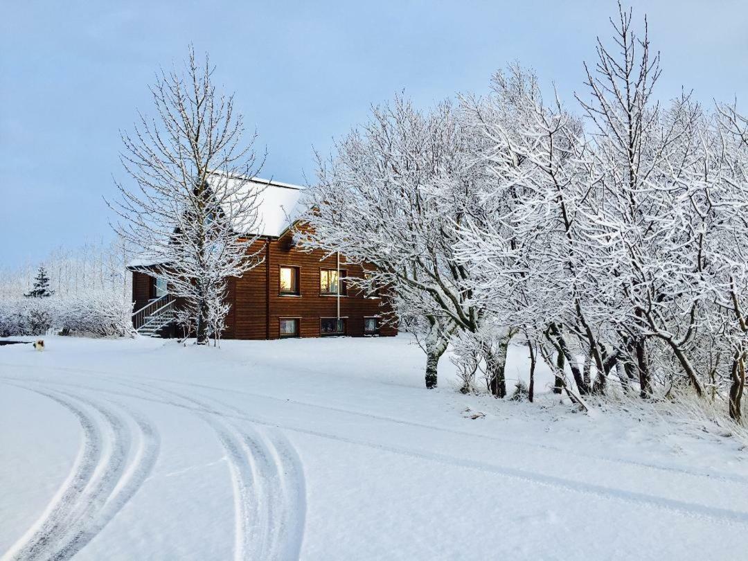 Hellisholar Guesthouse Hvolsvöllur Esterno foto